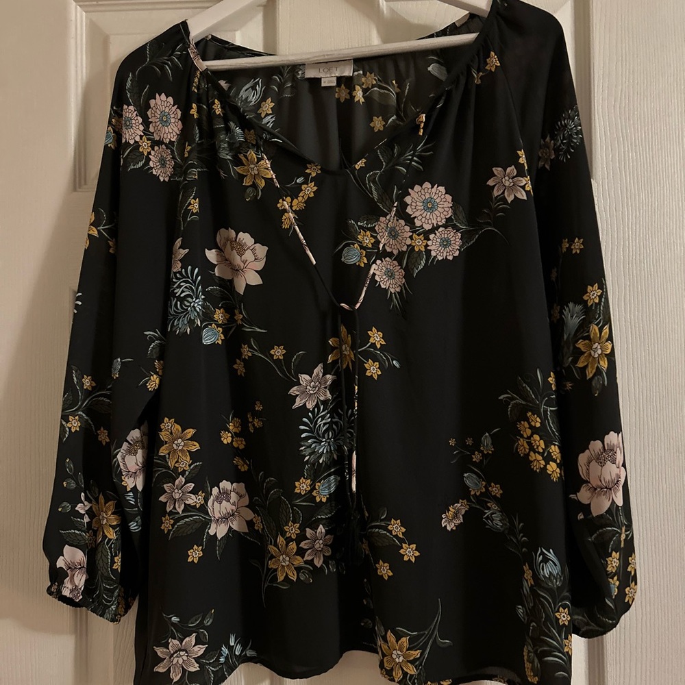 Loft. M. Charcoal gray floral. Long sleeve. Tassel tie front.